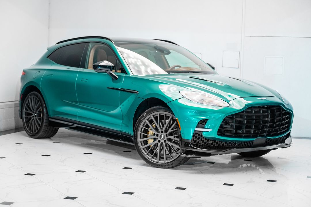 2023 Aston Martin DBX