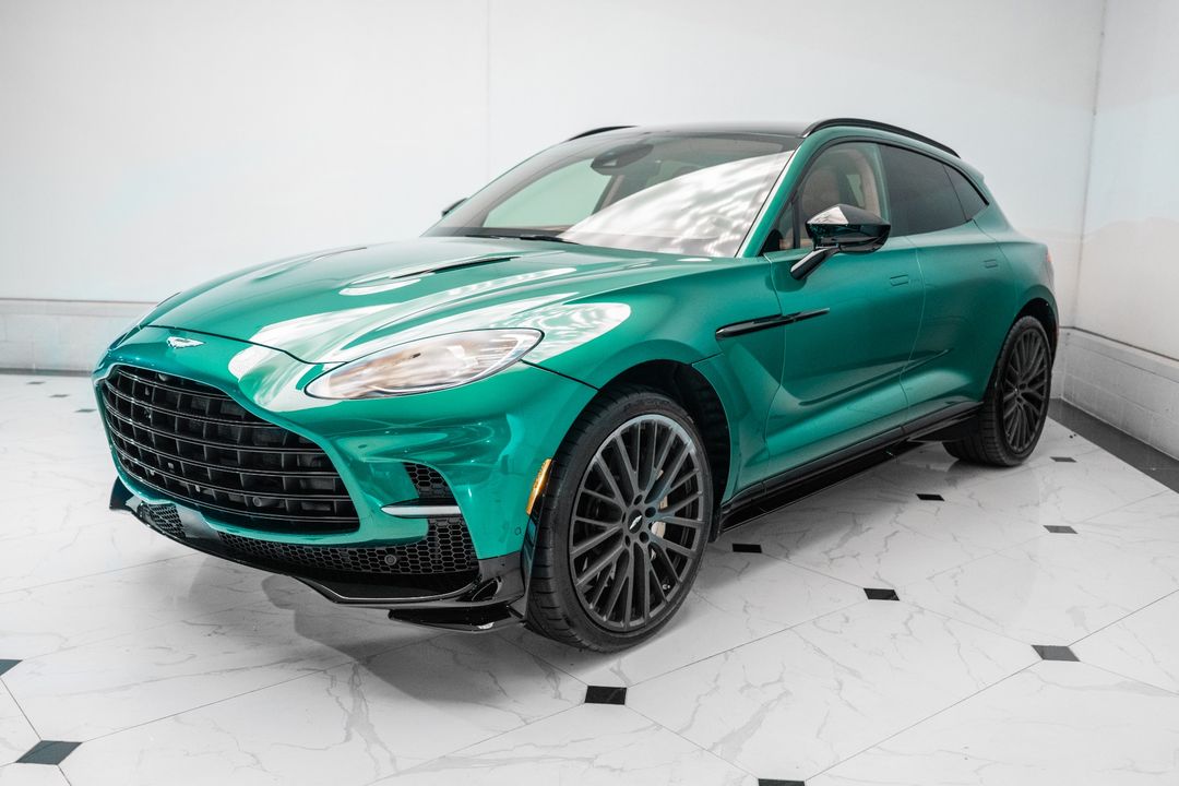 2023 Aston Martin DBX