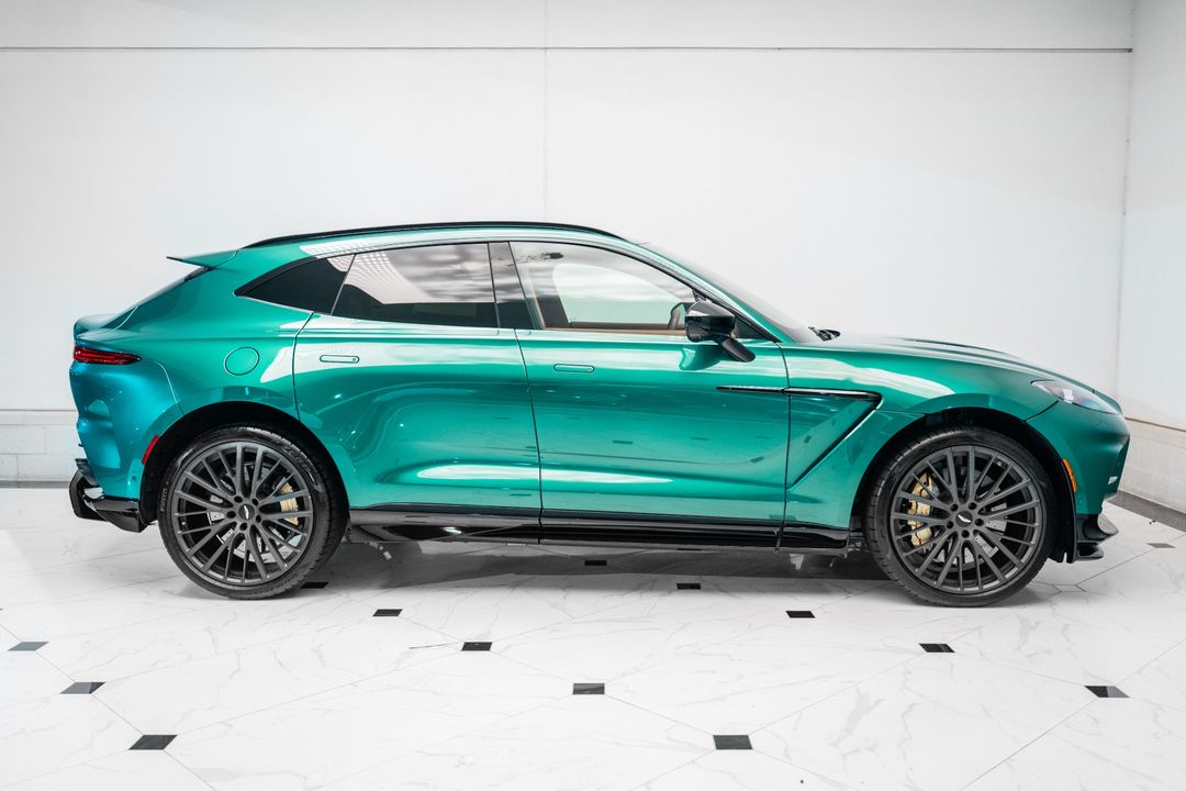 2023 Aston Martin DBX