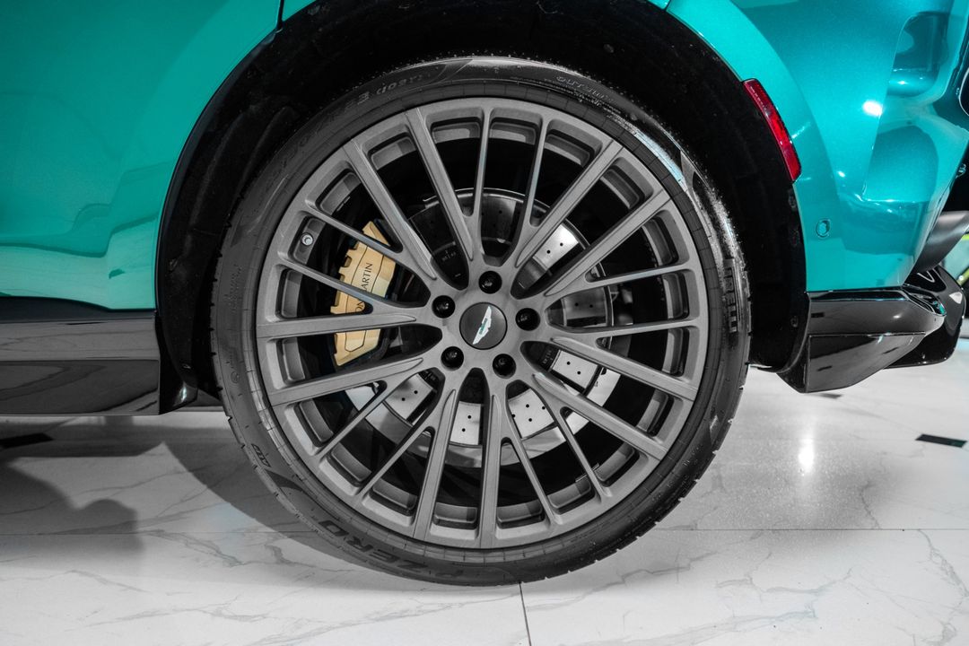 2023 Aston Martin DBX
