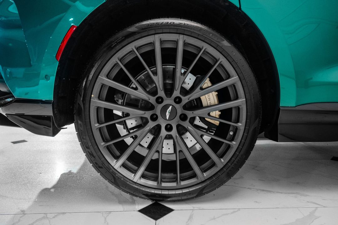 2023 Aston Martin DBX