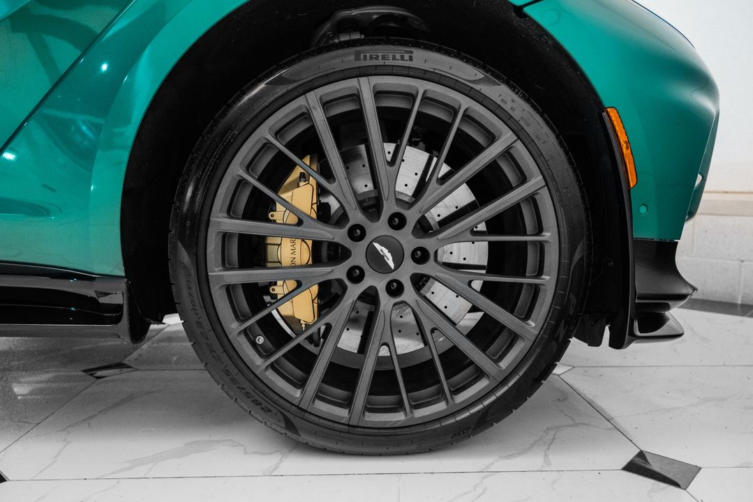 2023 Aston Martin DBX