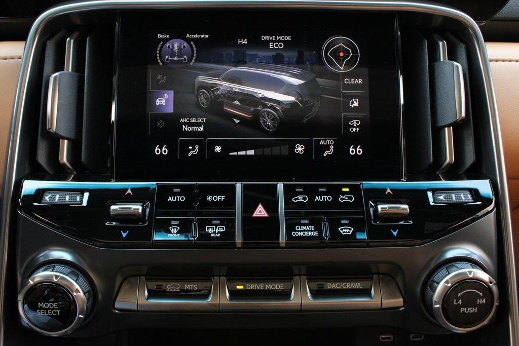 2025 Lexus LX 700H