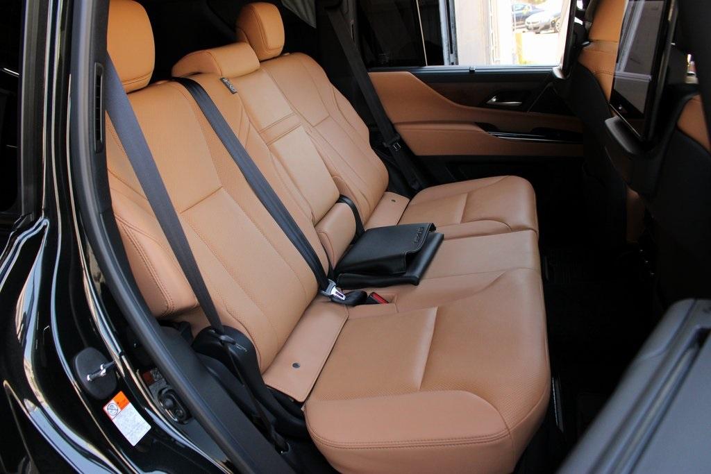 2025 Lexus LX 700H
