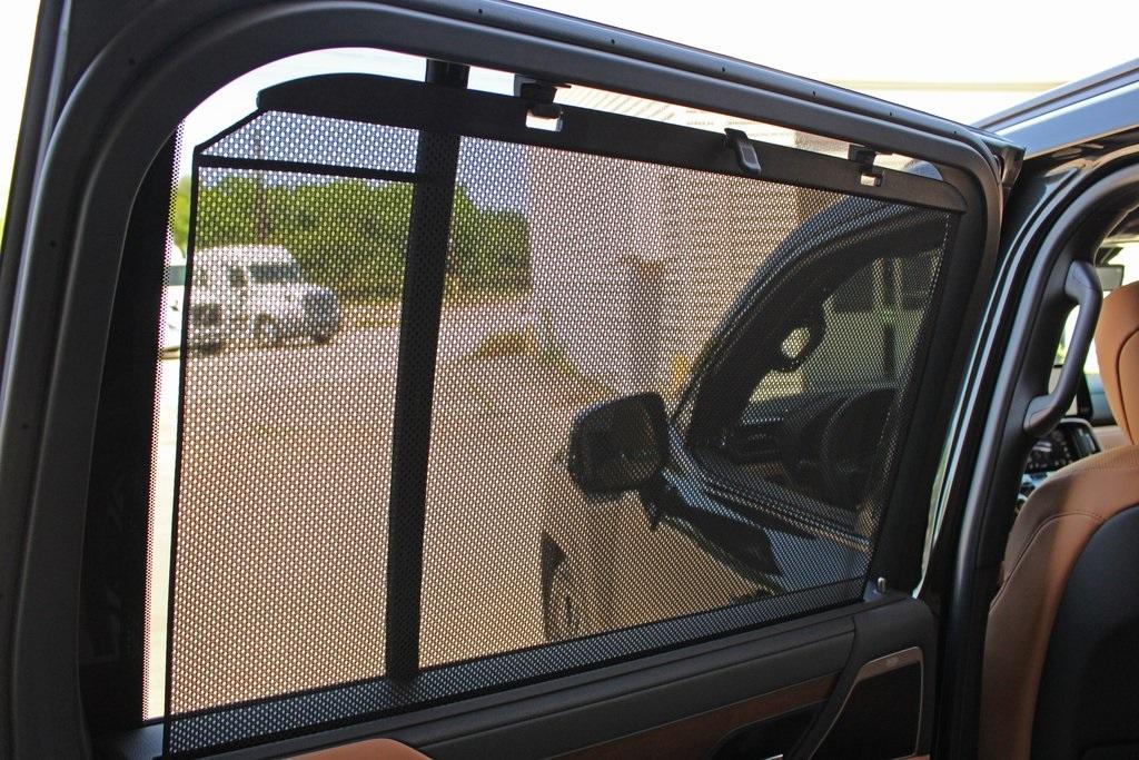 2025 Lexus LX 700H