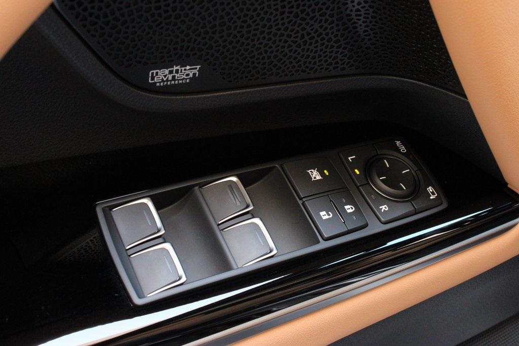 2025 Lexus LX 700H