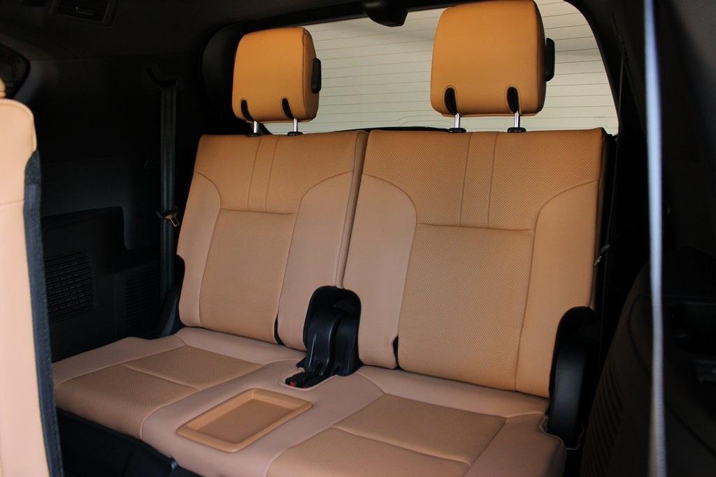 2025 Lexus LX 700H