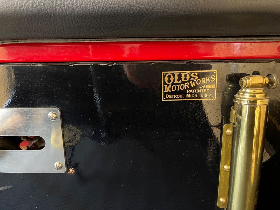 1901 Oldsmobile Curved Dash