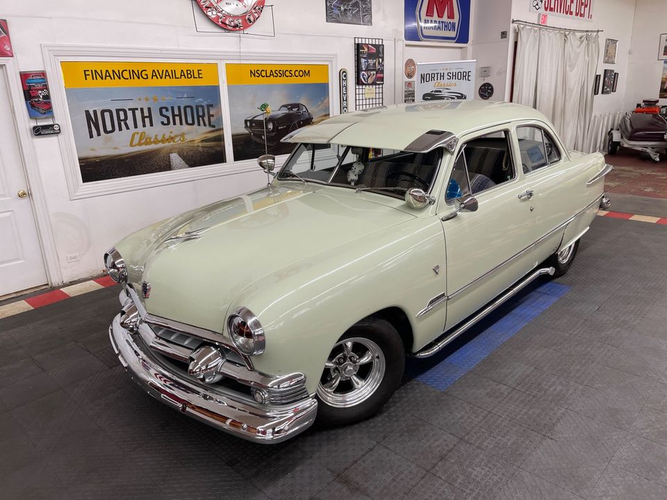 1951 Ford Hot Rod / Street Rod