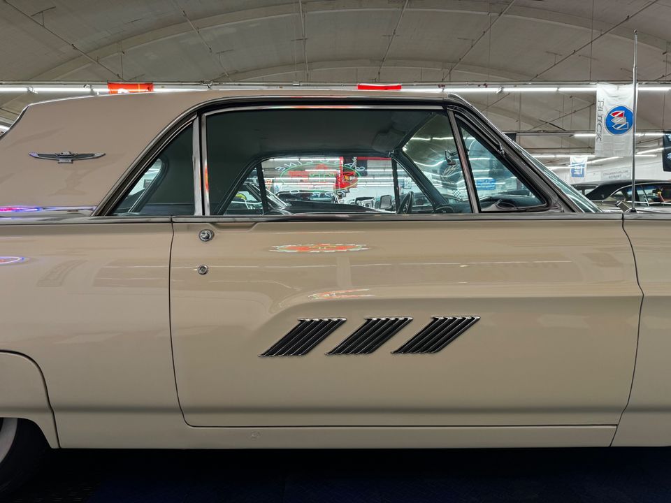 1963 Ford Thunderbird