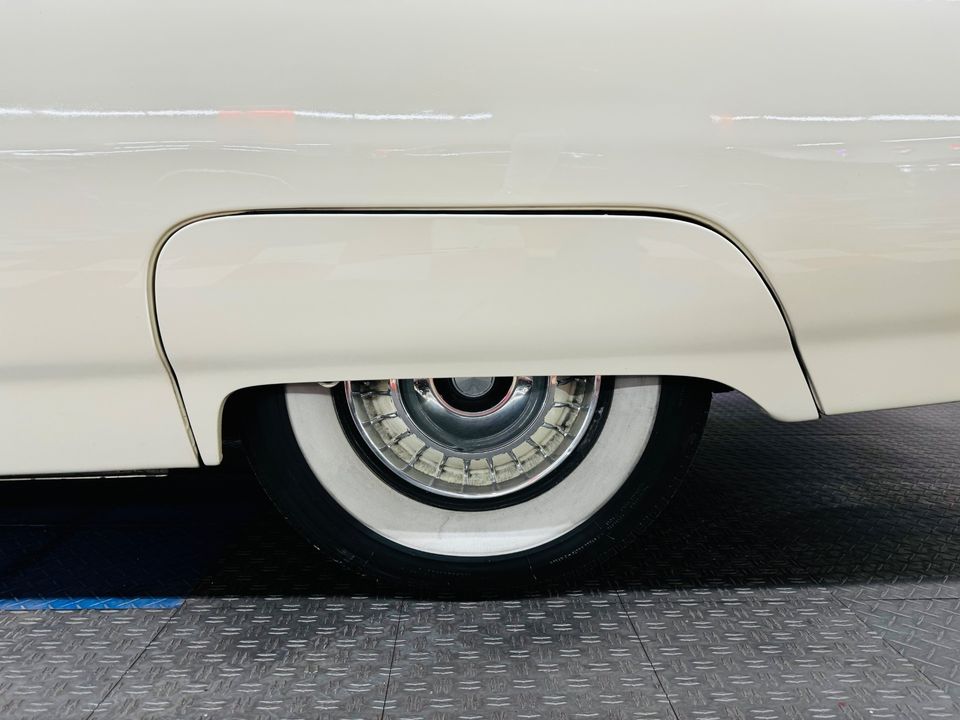 1963 Ford Thunderbird