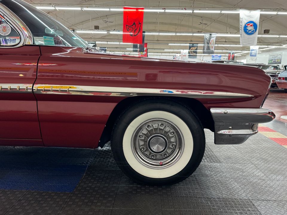 1961 Pontiac Bonneville