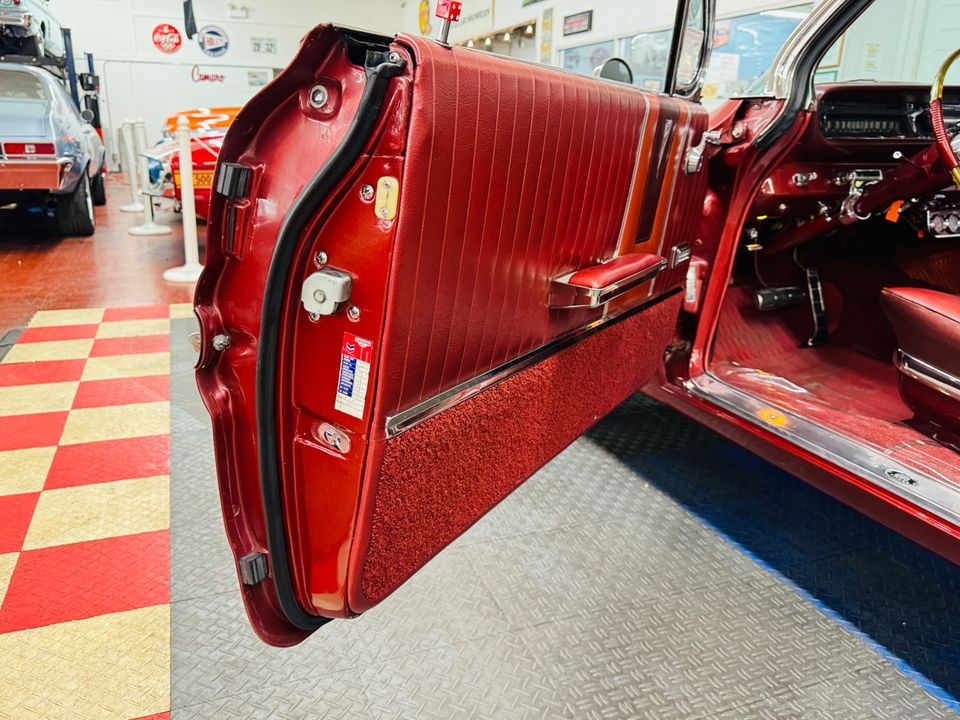 1961 Pontiac Bonneville