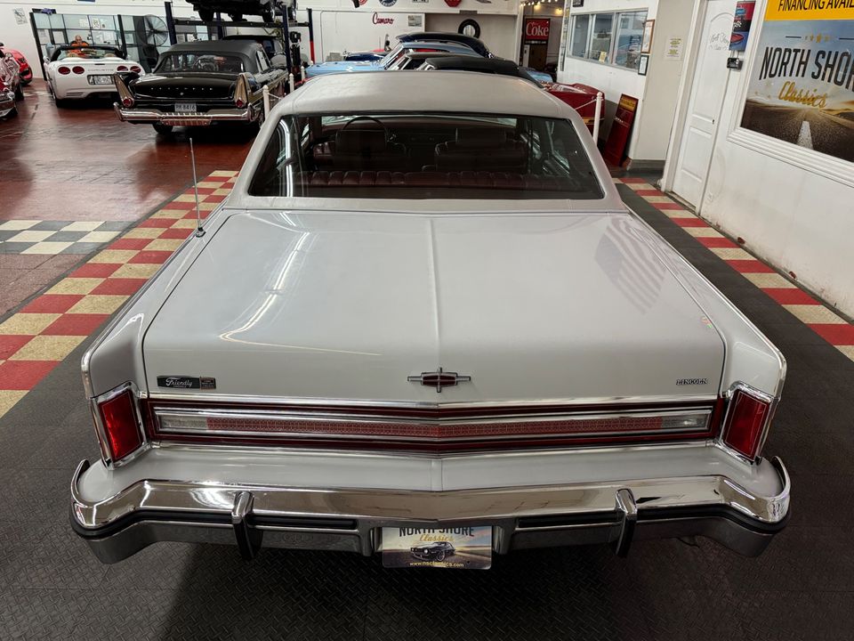 1977 LINCOLN TOWN CAR