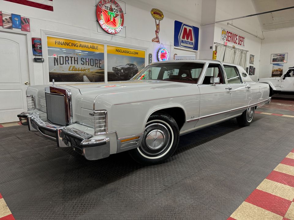 1977 LINCOLN TOWN CAR
