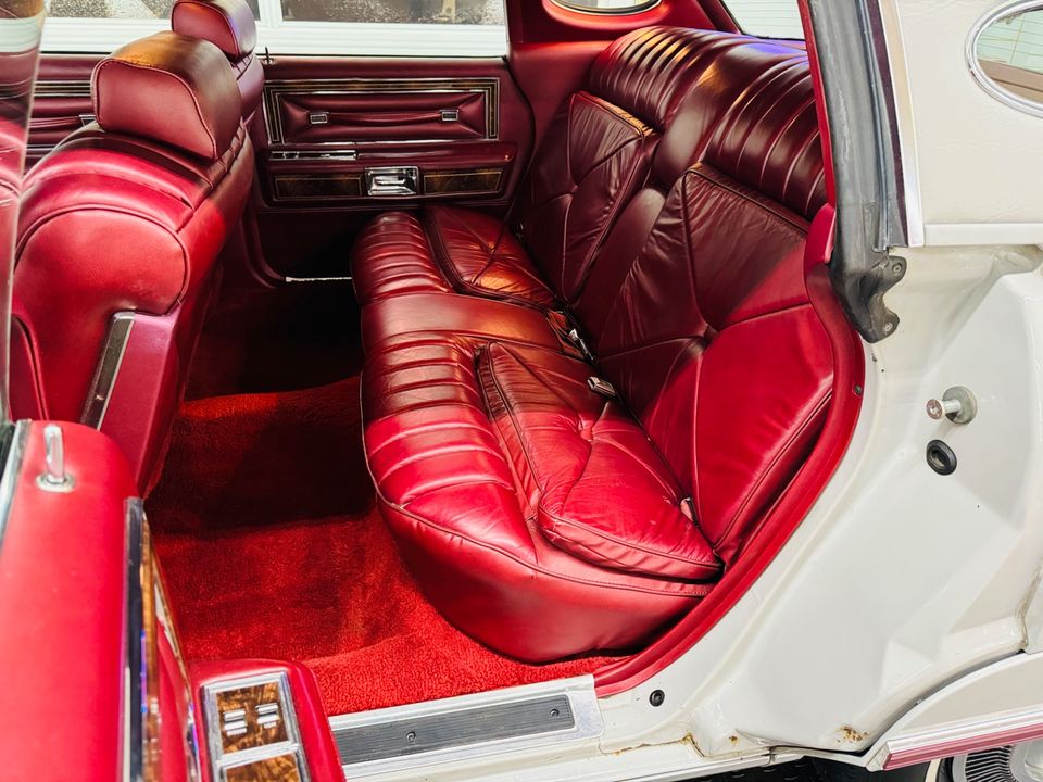 1977 LINCOLN TOWN CAR