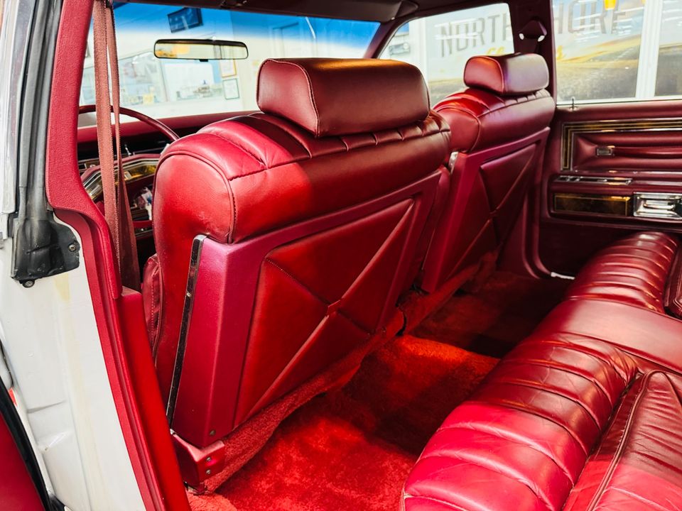 1977 LINCOLN TOWN CAR