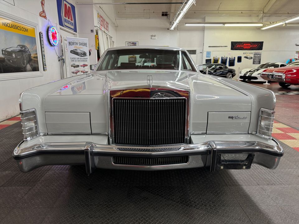 1977 LINCOLN TOWN CAR