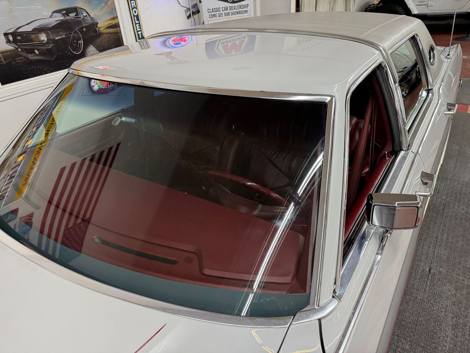1977 LINCOLN TOWN CAR