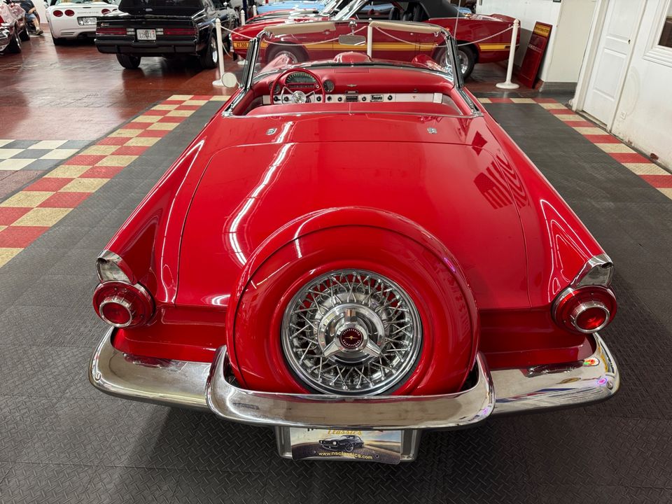 1956 Ford Thunderbird