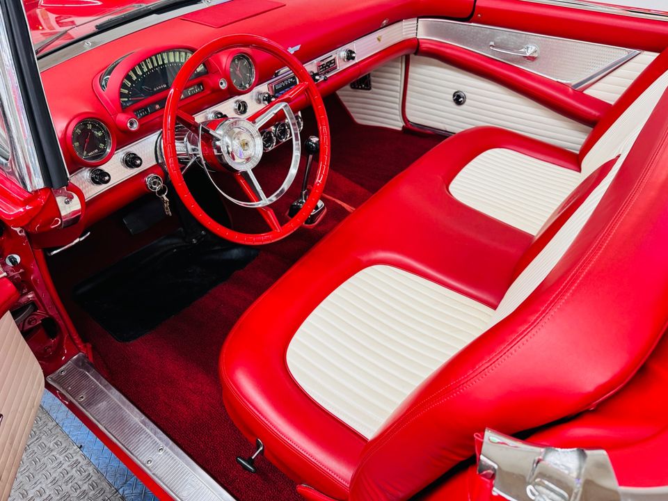 1956 Ford Thunderbird
