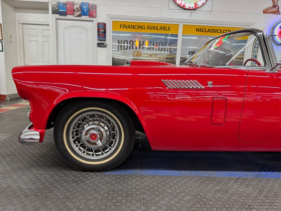1956 Ford Thunderbird