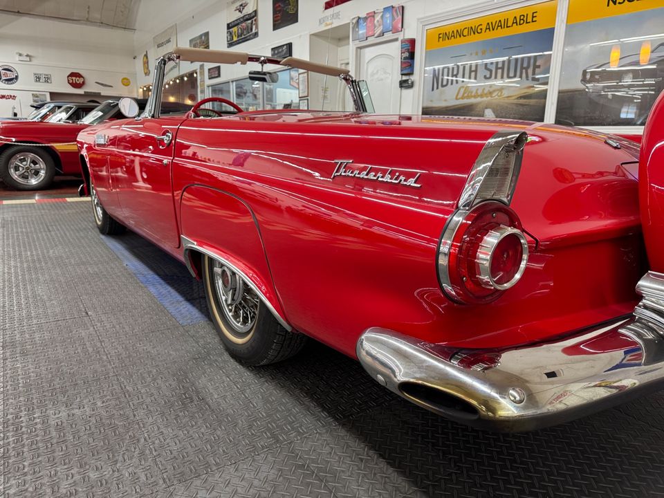 1956 Ford Thunderbird