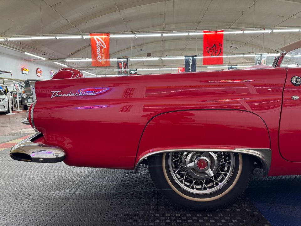1956 Ford Thunderbird