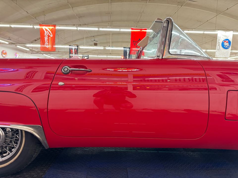 1956 Ford Thunderbird