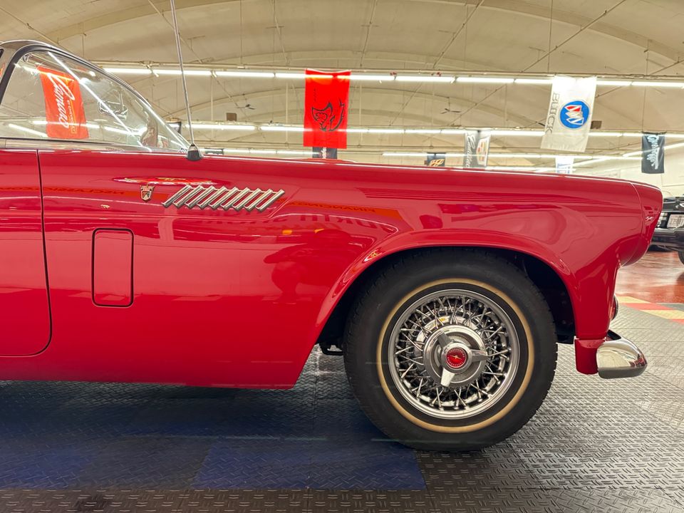 1956 Ford Thunderbird