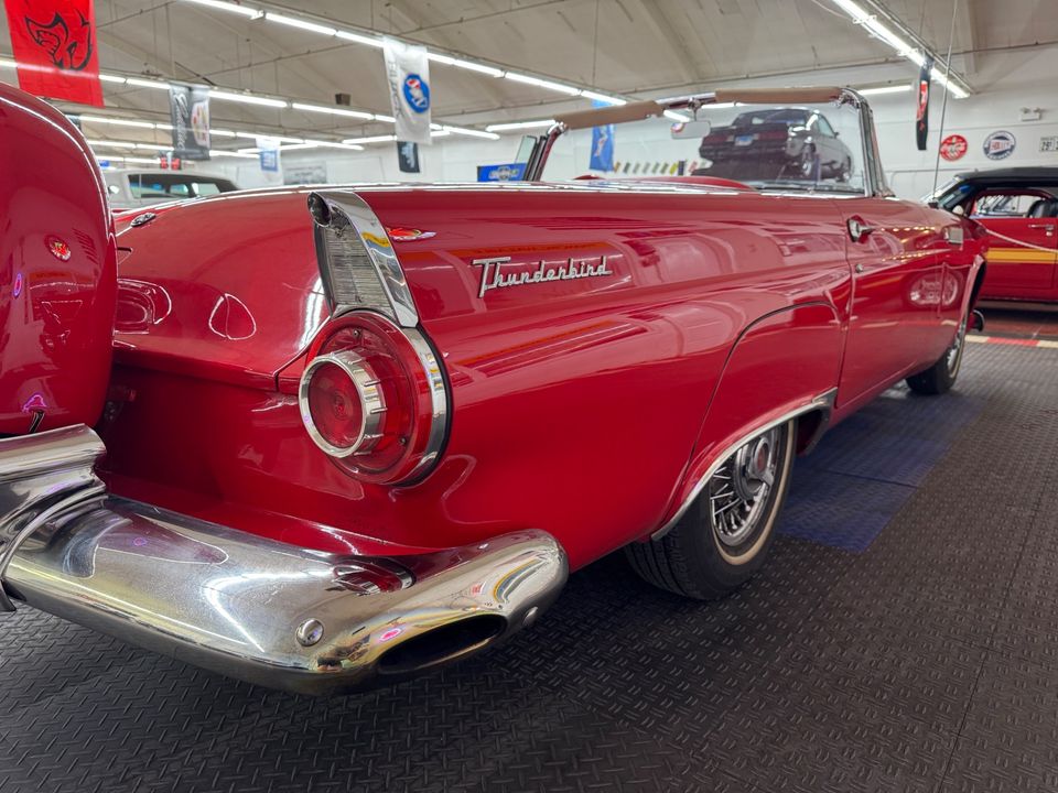 1956 Ford Thunderbird