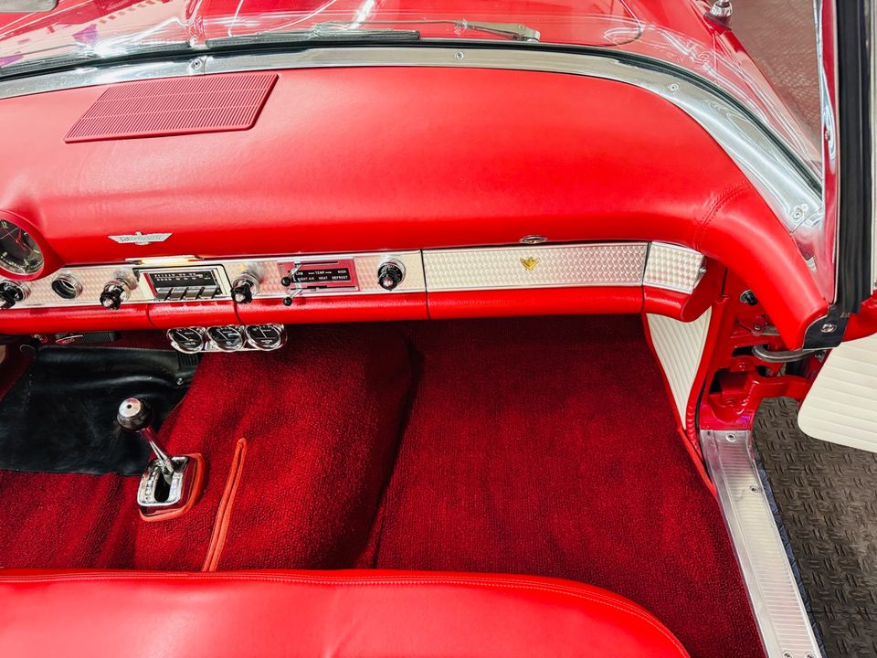 1956 Ford Thunderbird