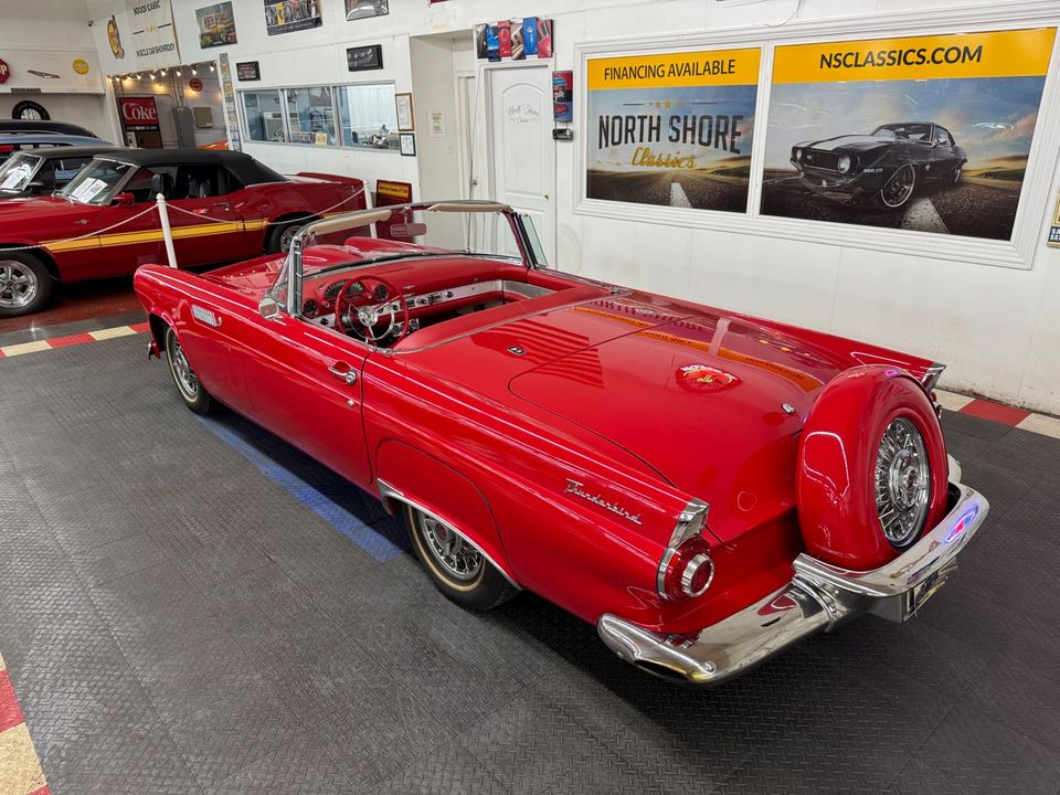 1956 Ford Thunderbird