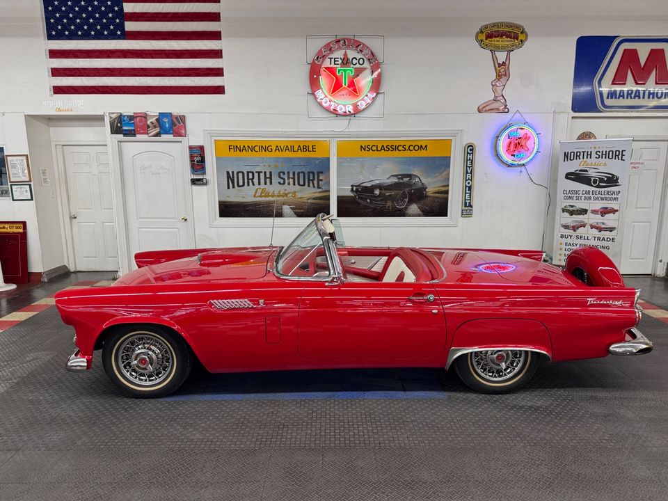 1956 Ford Thunderbird