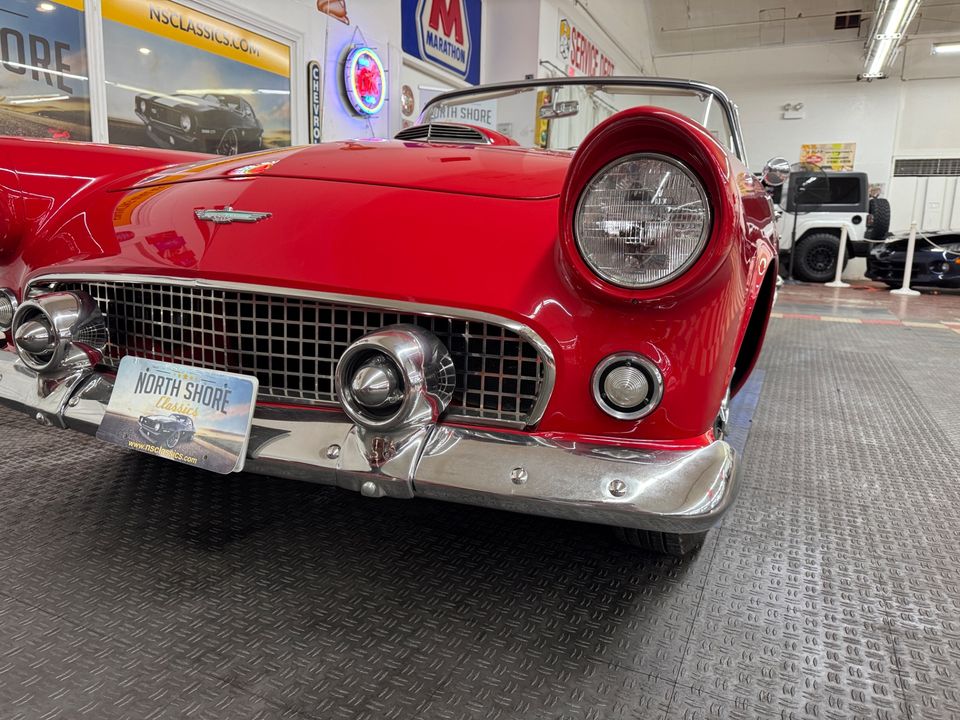 1956 Ford Thunderbird