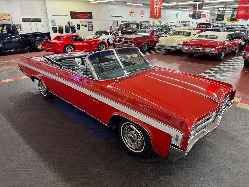 1963 Oldsmobile Starfire