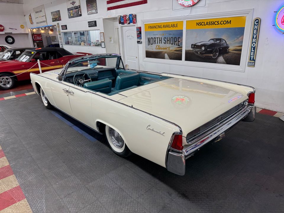1961 Lincoln Continental