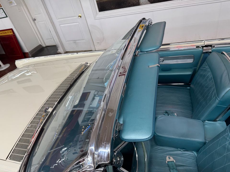 1961 Lincoln Continental