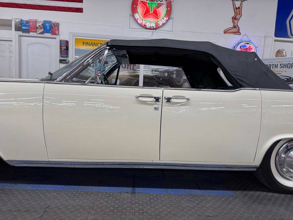 1961 Lincoln Continental