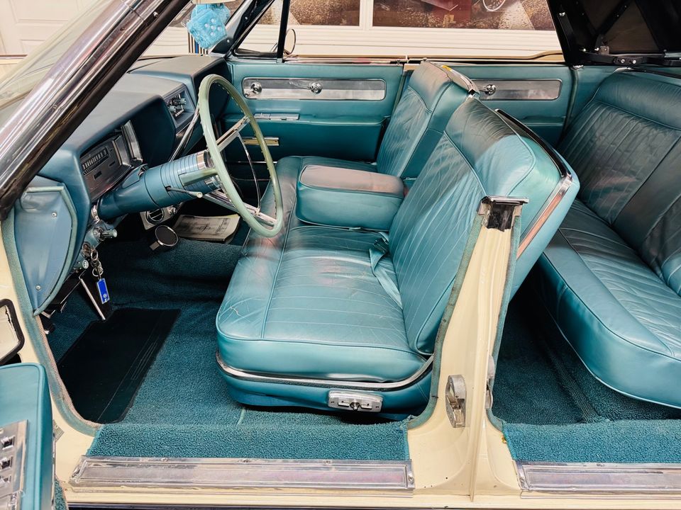 1961 Lincoln Continental