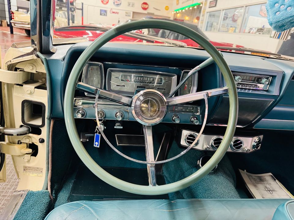 1961 Lincoln Continental