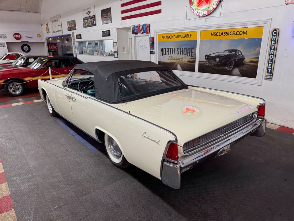 1961 Lincoln Continental