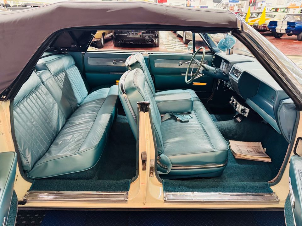 1961 Lincoln Continental