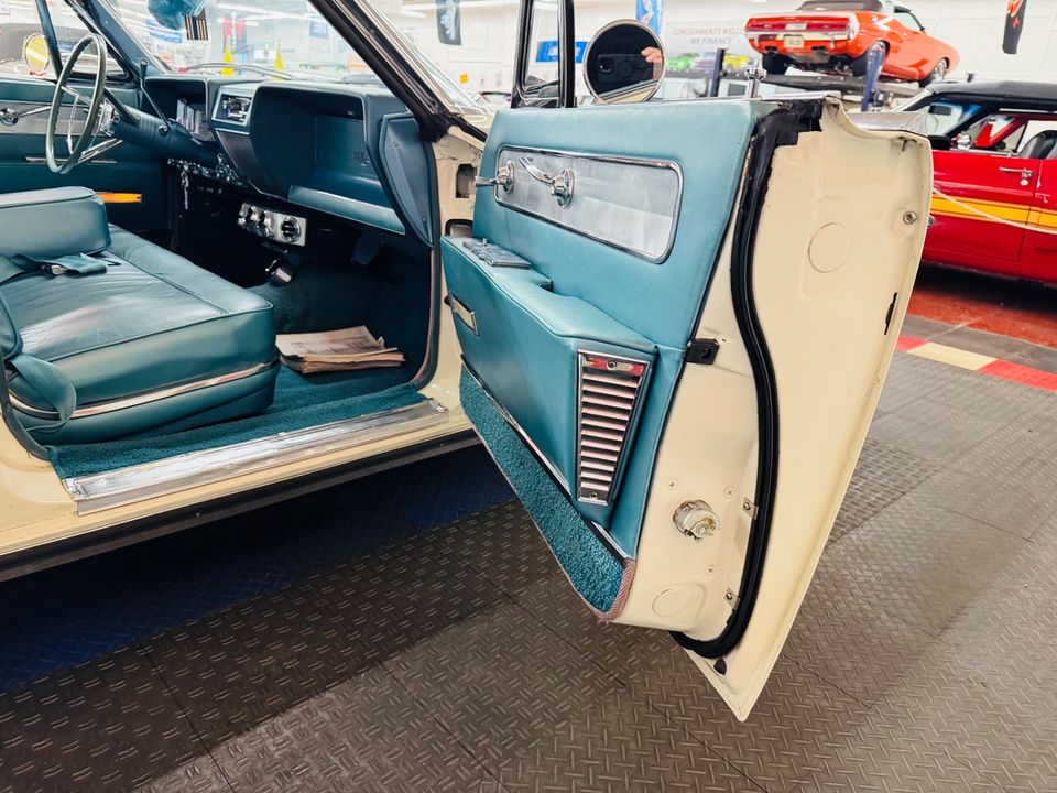 1961 Lincoln Continental