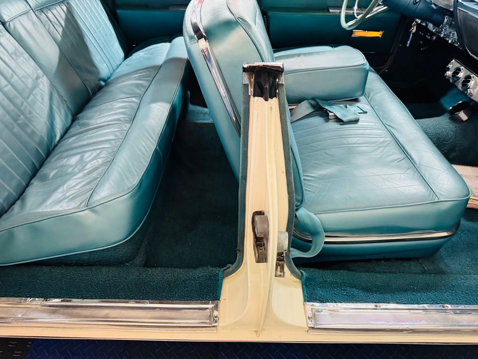 1961 Lincoln Continental