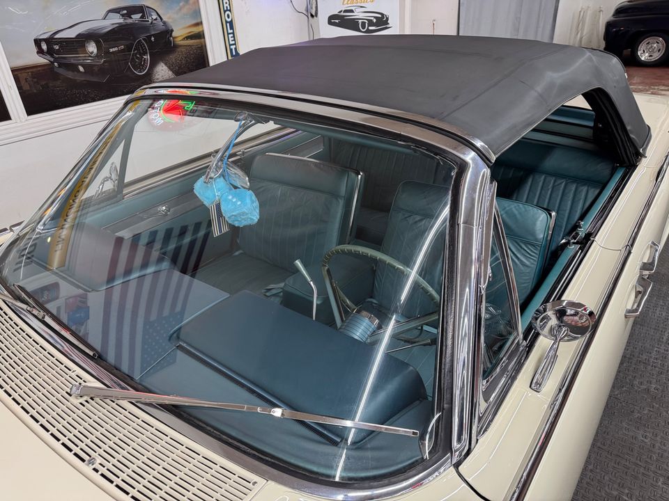 1961 Lincoln Continental
