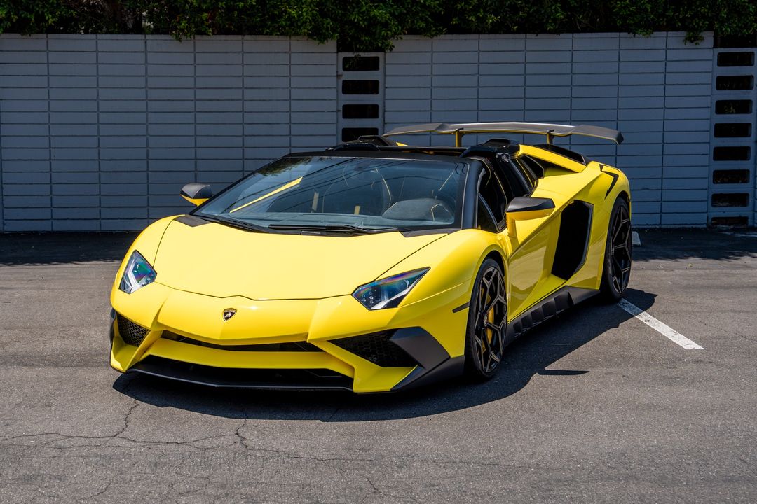 2016 Lamborghini Aventador
