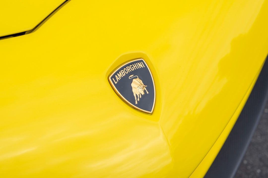 2016 Lamborghini Aventador