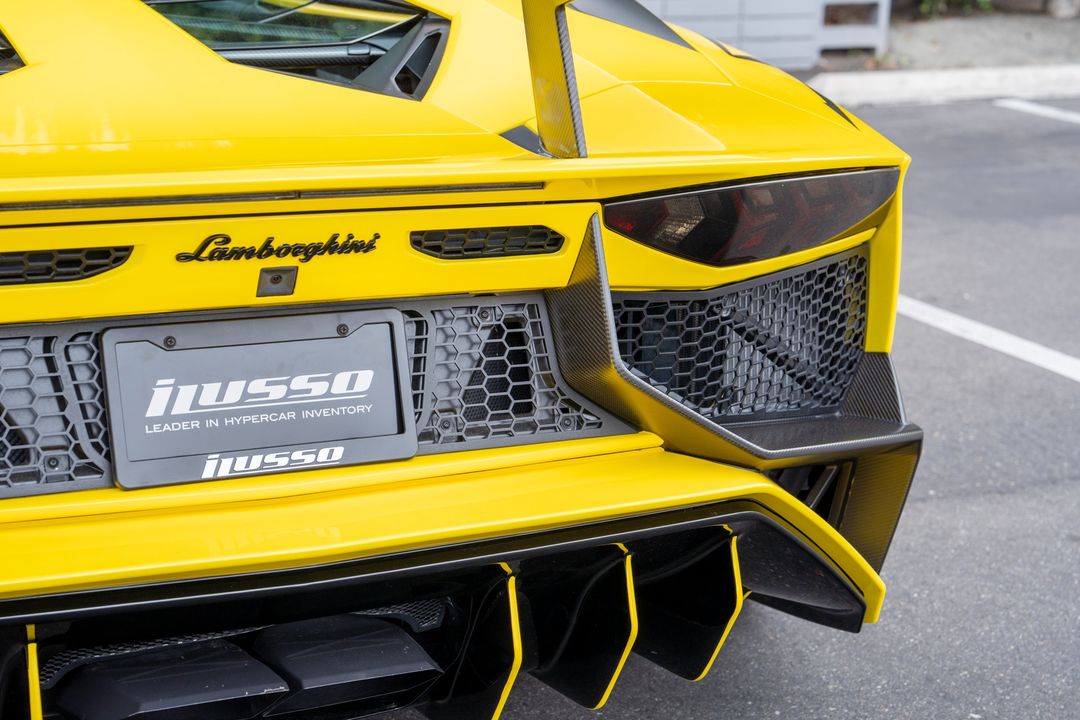 2016 Lamborghini Aventador
