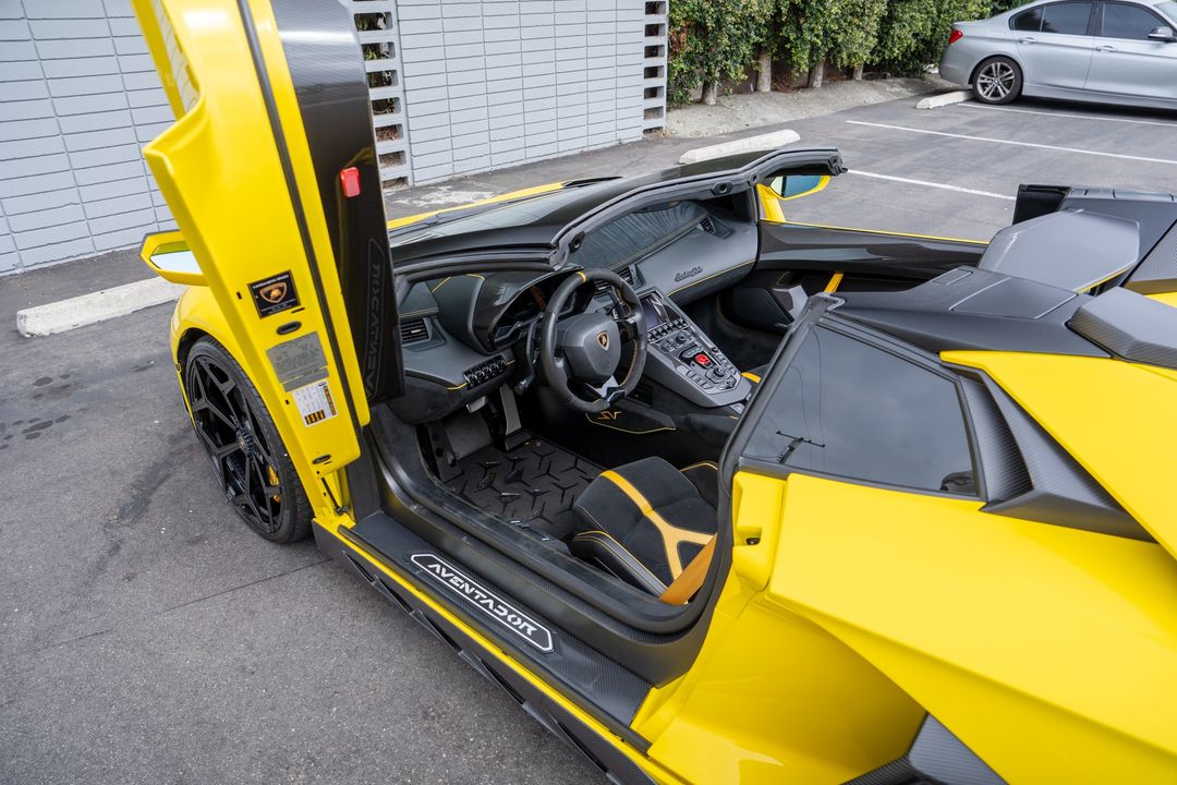 2016 Lamborghini Aventador